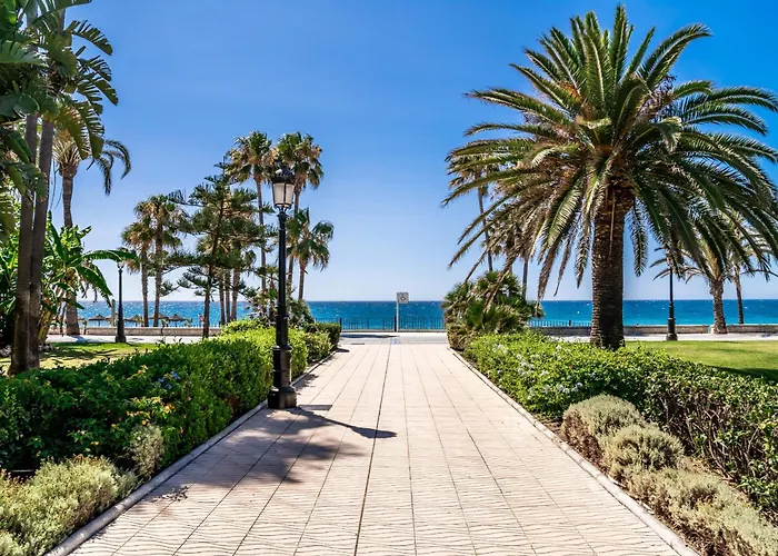 Apartment Beachfront In San Pedro - Pass The Keys *