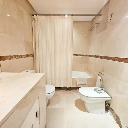 Beachfront In San Pedro - Pass The Keys * マルベーリャ